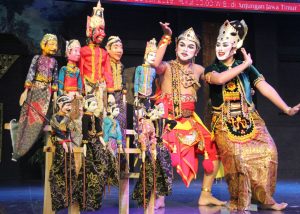 Duta Seni Kabupaten Bojonegoro Kenalkan ’Wayang Thengul’ Sebagai Ikon Daerahnya