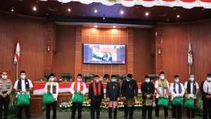 Walikota Depok Menjawab Pandangan Umum 4 Raperda dan HUT DPRD Kota Depok Dalam Rapat Paripurna Fraksi DPRD