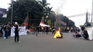 Tuntut Pembatalan UU Omnibus Law, Mahasiswa Unpak Turun Kejalan