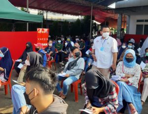 Anggota DPRD Kota Depok, Hamzah Mengapresiasi Giat Vaksinasi Di Sekolah Karya Putra Bangsa
