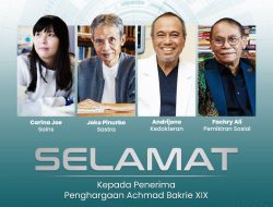 Empat Tokoh Meraih Penghargaan Achmad Bakrie XIX