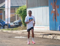 Merayakan HUT Perum BULOG, Dewan Pengawas Donny Gahral Adian Lari Ultra Marathon 57 Km