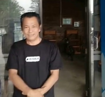 Kades Banyuanyar Komarrudin, S.T