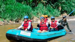 Tirta Asasta Angkat 10 Ton Sampah Kali Ciliwung di Momen Hari Air Sedunia