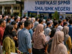 Haji Fikri Menyayangan Antrean Panjang Verifikasi SPMB SMA/SMK Negeri di Jawa Barat